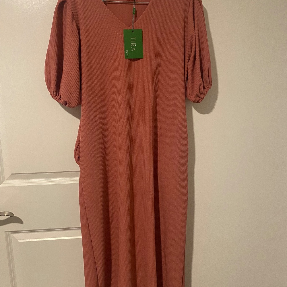 Long pink maxi dress with pockets new with tags